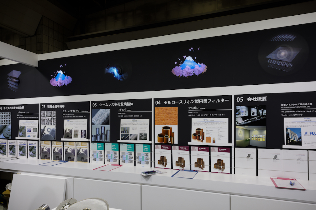 エヌプラスブースデザインの様子