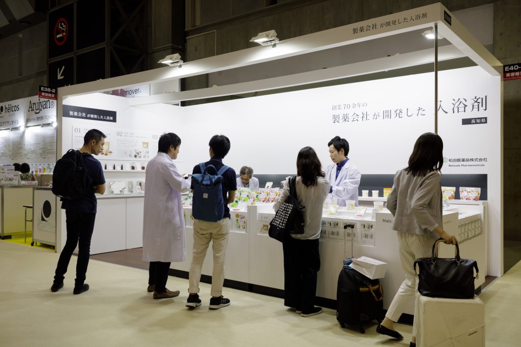 ヘルス＆ビューティーEXPO　展示会ブースデザイン