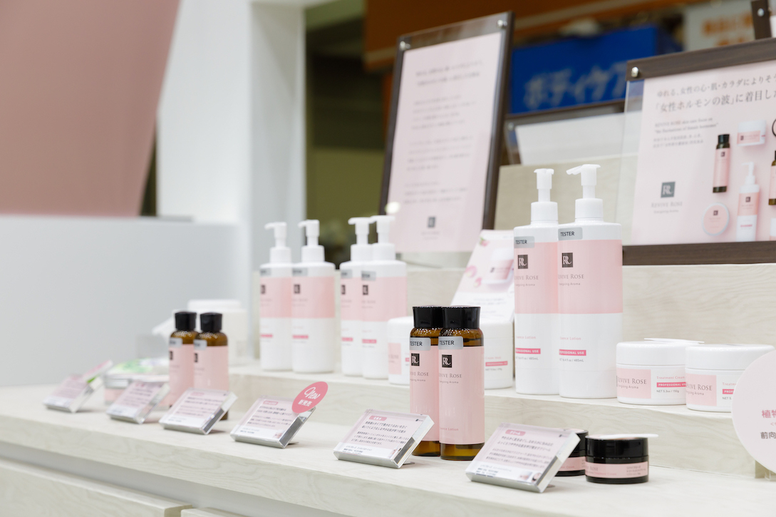 ビューティーワールドジャパン2019の展示会ブースデザイン装飾