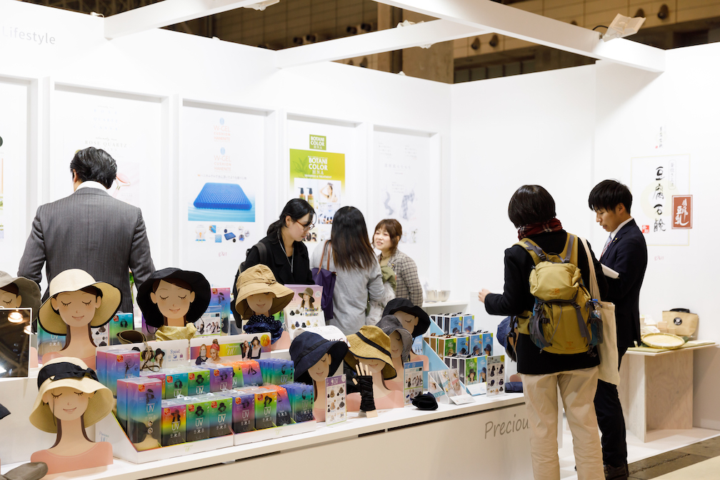 ヘルス＆ビューティグッズEXPOの展示会ブースデザイン装飾