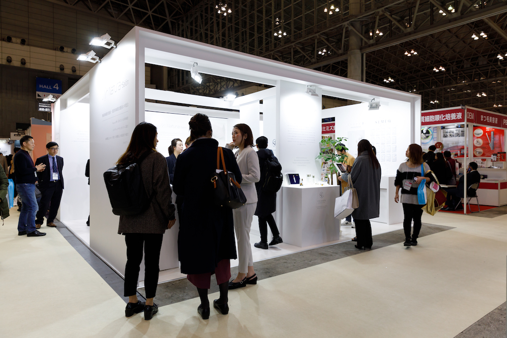 国際化粧品展2020の展示会ブースデザイン装飾