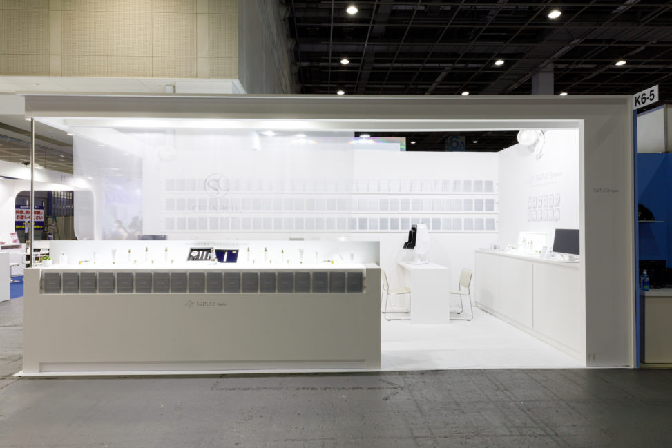 国際化粧品展・展示会ブースデザイン装飾
