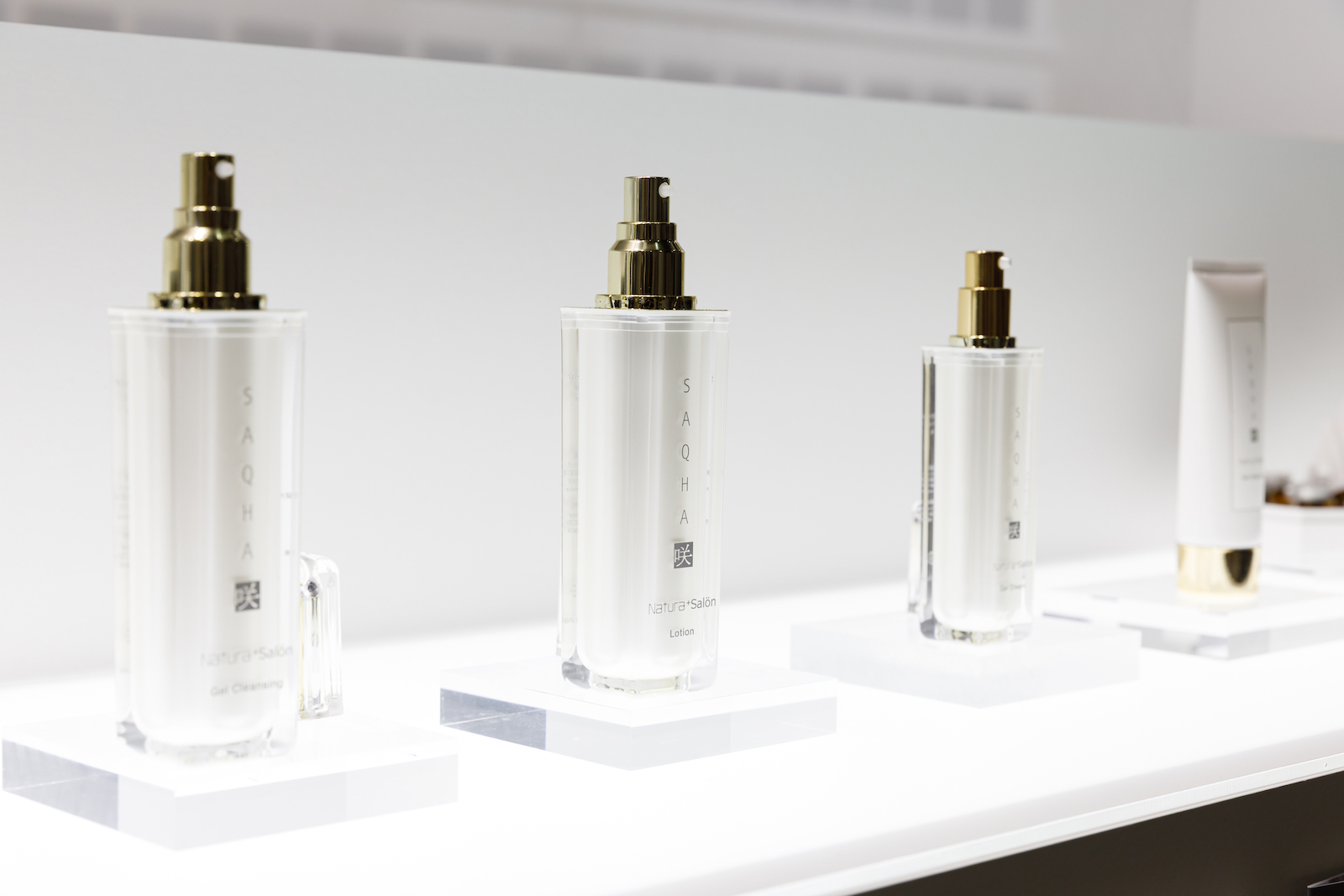 COSME OSAKA 2020展示会ブースデザイン装飾