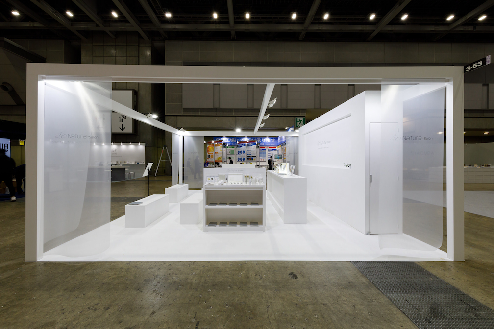 国際化粧品展東京の展示会ブースデザイン装飾