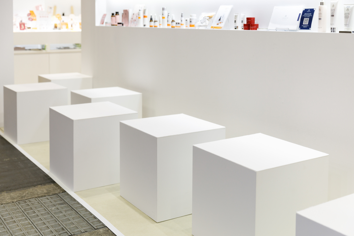 ビューティーワールドジャパン2020の展示会ブースデザイン装飾