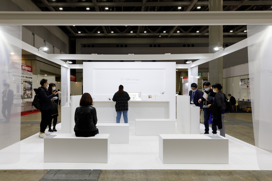 国際化粧品展東京の展示会ブースデザイン装飾