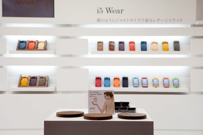革小物のブランドの展示ブース