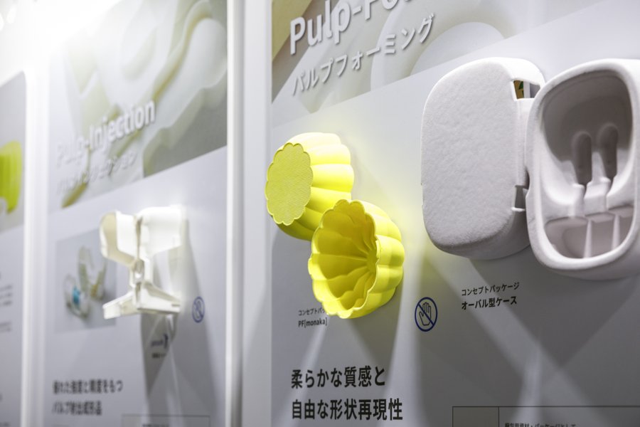 パネルを立体化した写真