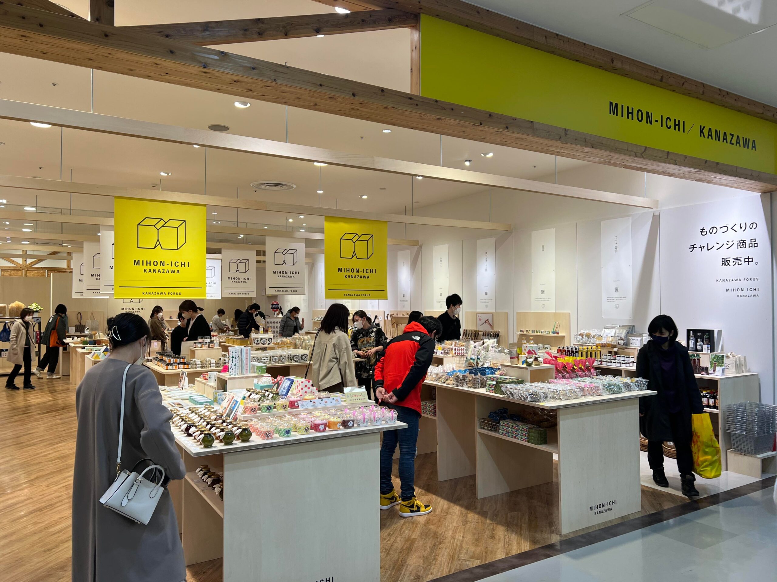 お客様で賑わうMIHON-ICHI様の展示ブース